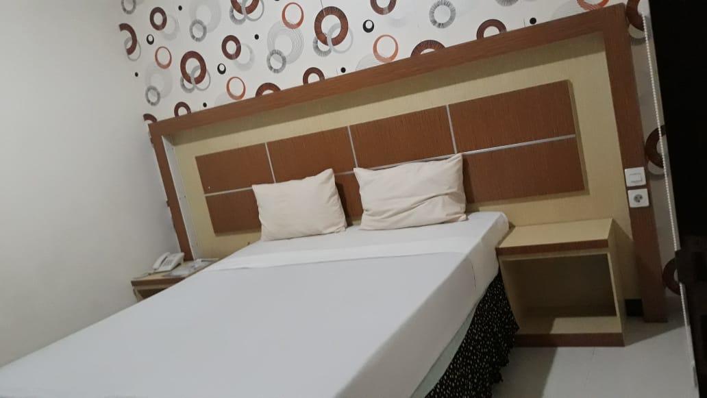 Hotel Bumi Palupy Палу Екстер'єр фото